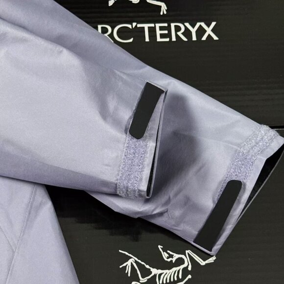 ARC'TERYX BETA LT GOER-TXE Men's Jacket, Size L. - Picture 8 of 8